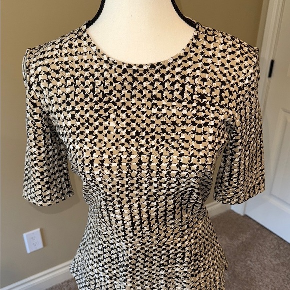 Lord & Taylor Black and Tan 2 Piece Top and Midi Skirt Set Women’s Size M - Picture 3 of 15